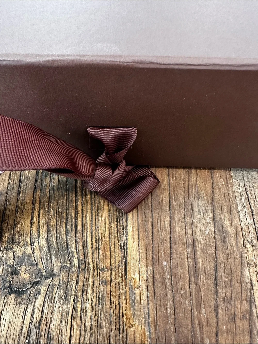 Hourglass Brown Gift Box with Ribbon